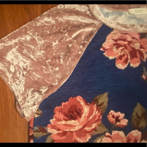 Oddy Floral Top - Picture 4 of 10